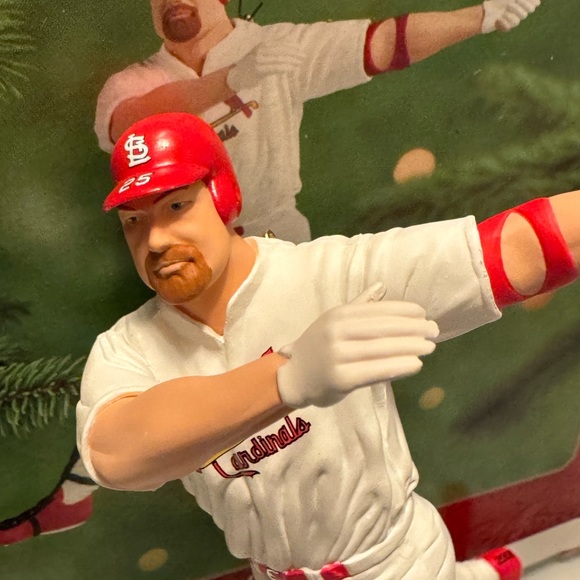 2000 Hallmark Keepsake Ornament. Mark McGwire at the Ballpark Collector’s Series - Picture 7 of 8